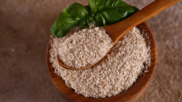 خواص اسفرزه در طب سنتی؛ راهنمای کامل خواص، طریقه مصرف، مضرات و بهترین زمان مصرف